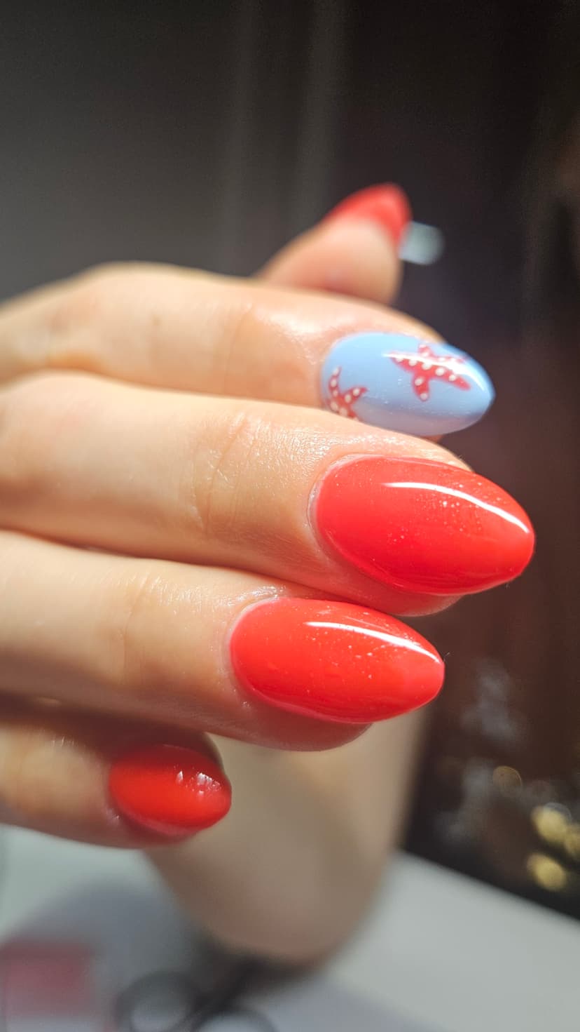 Bademasti nokti boje korala sa svetloplavim akcentom i morskom zvezdom — Nails by AR, Mirijevo